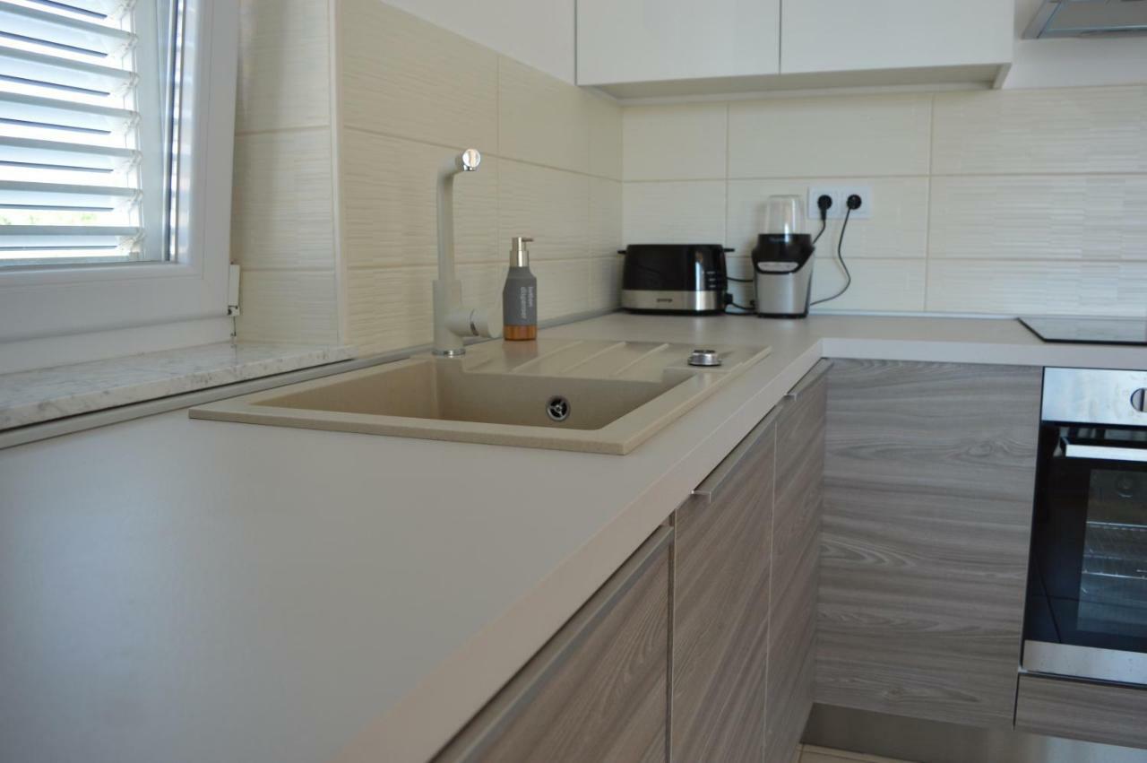 Malinska Apartamento Exterior foto
